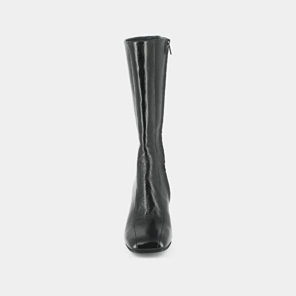 Heeled boots in black aged leather | DARLONE