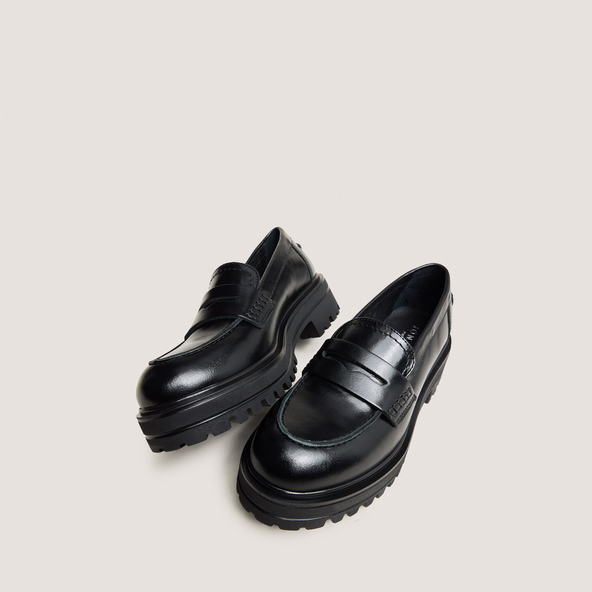 Moccasins with notched soles in black leather | ALFI