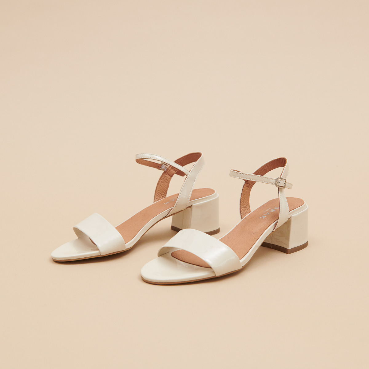 Square heel sandals in ecru patent | ANKER