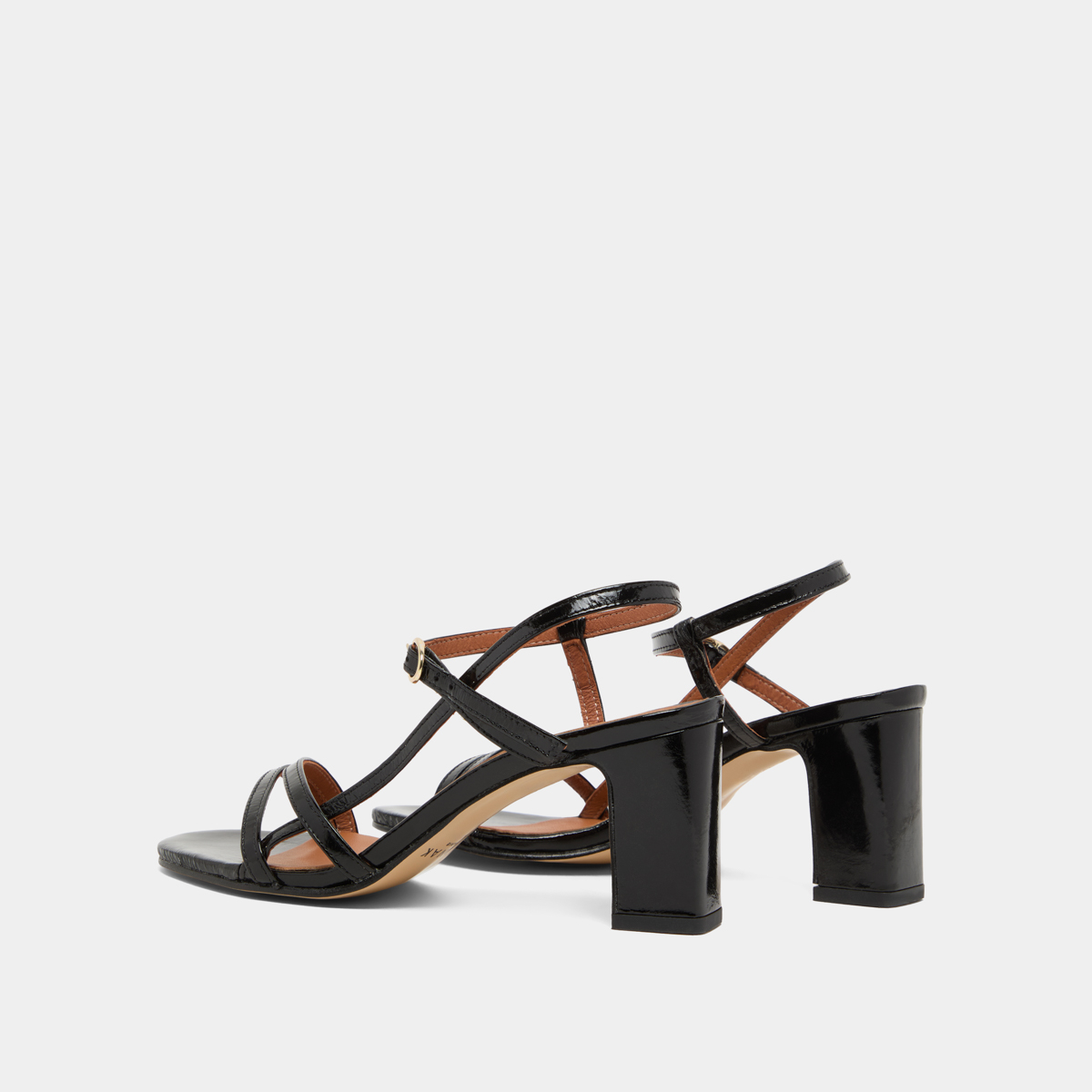 Sandals with heels and straps in black shiny leather | VICOMTE