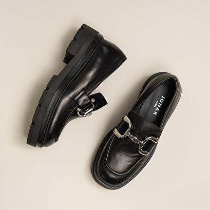 Moccasins with notched soles and silver bits black