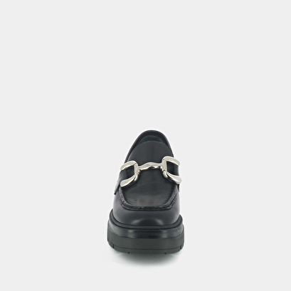 Moccasins with notched soles and silver bits black