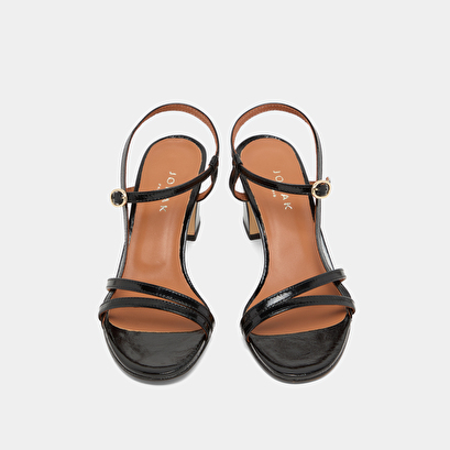 Sandals with heels and straps in black shiny leather | vicomte