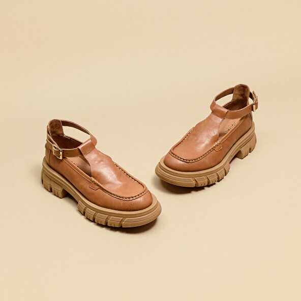 Babies with notched soles in cognac leather | DIACRE