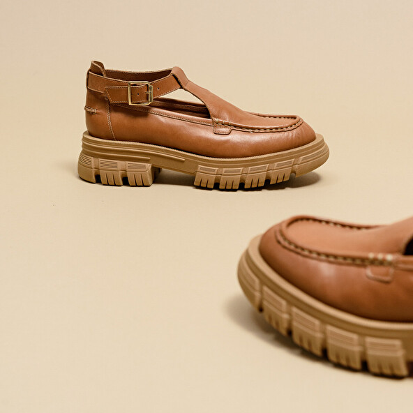 Babies with notched soles in cognac leather | DIACRE