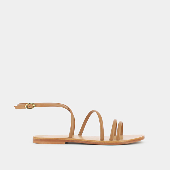 Flat sandals with straps in camel leather | APOLLINE