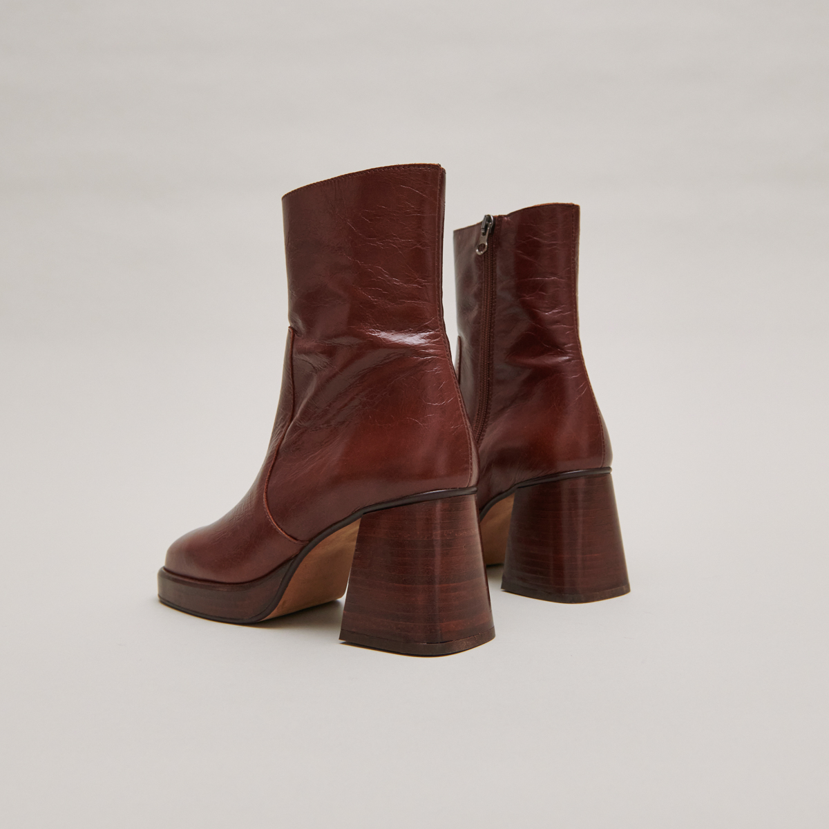 Platform ankle boots in brown distressed leather | BRIGAND