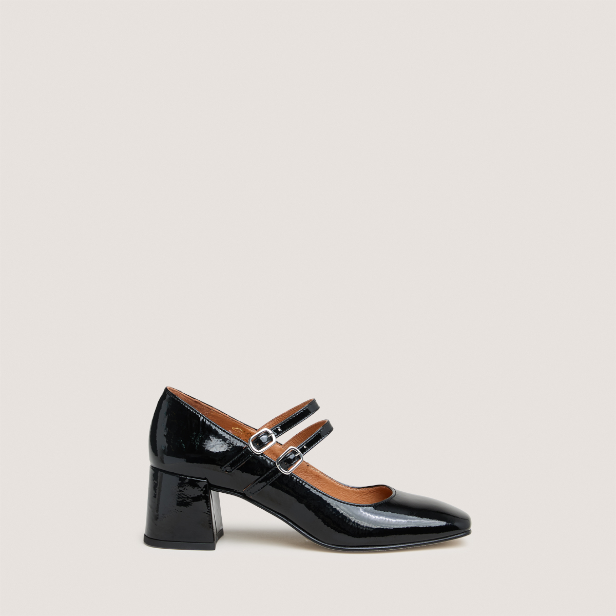 Babies with mid-heels and buckle straps in black pleated patent | ALIENAR