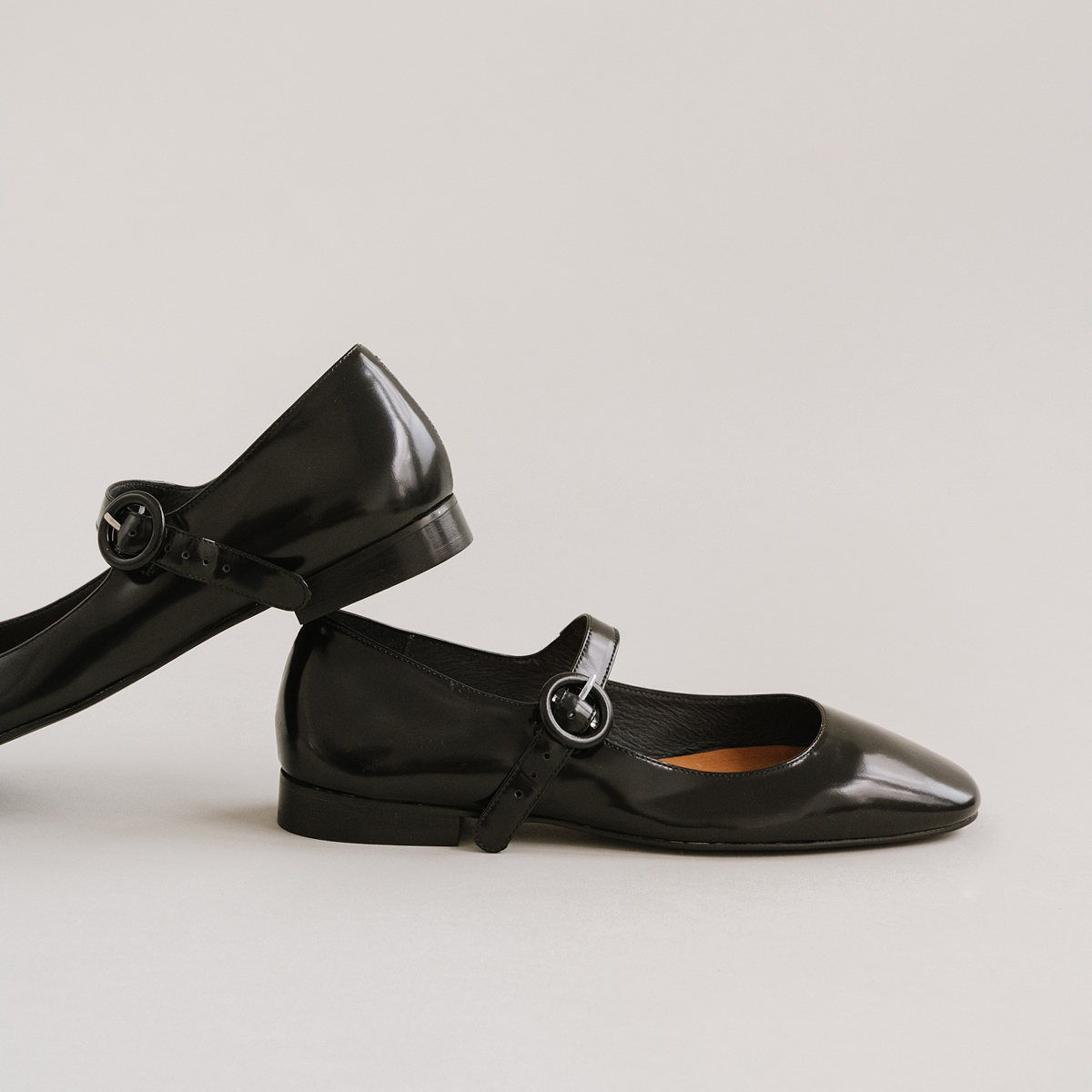 Square-toed ballerinas in black shiny leather | DAURINE