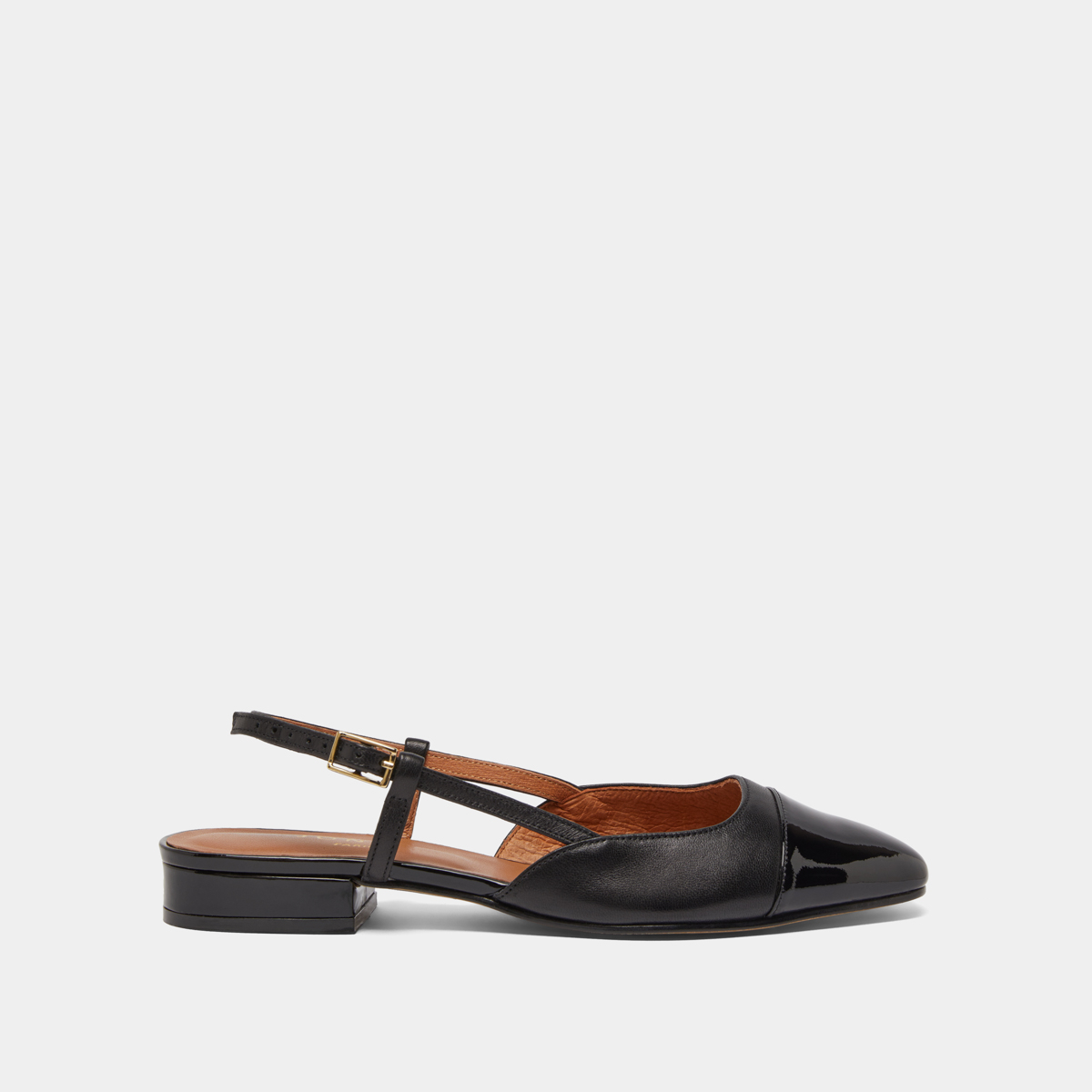 Slingbacks ballet flats in black patent and leather | DHAPOU