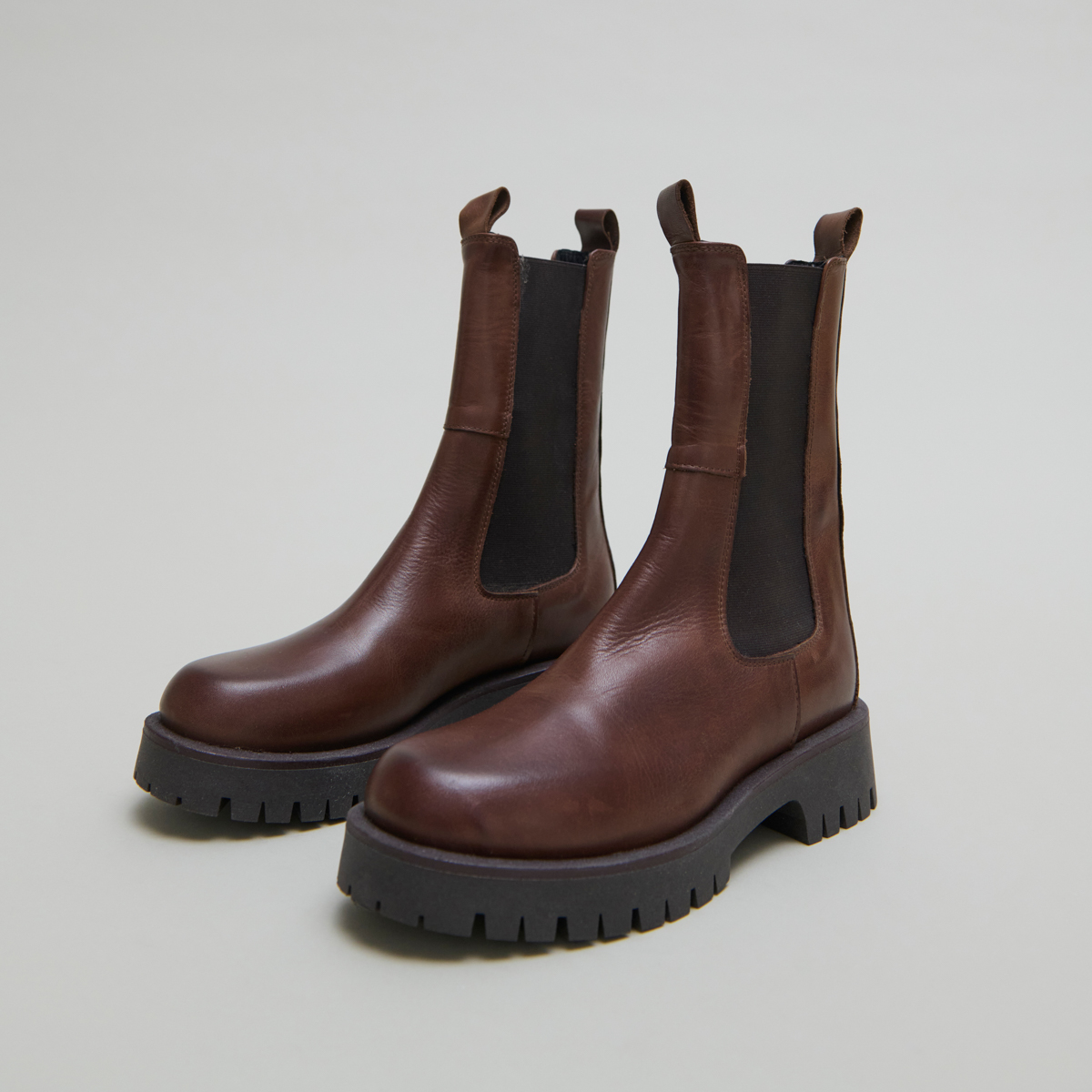 Platform boots in brown patinated leather | RIDLE