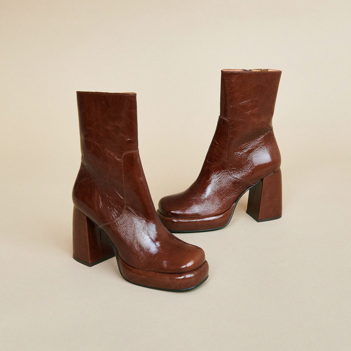 Platform ankle boots with square toes in brown shiny leather | DENA
