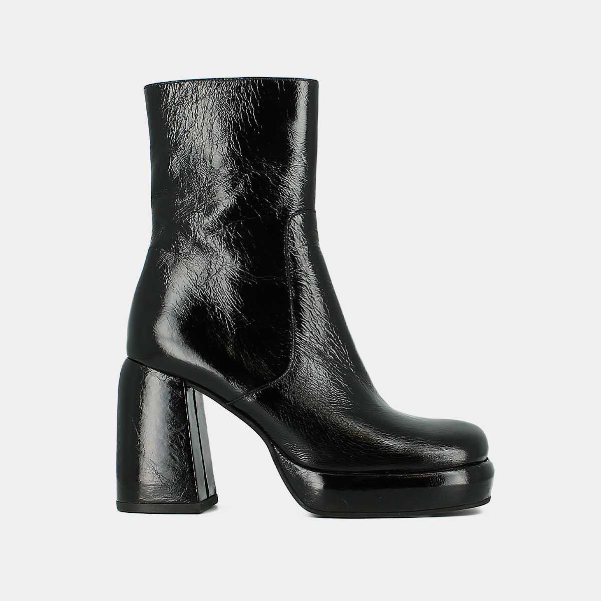 Platform ankle boots with square toes in black shiny leather | DENA