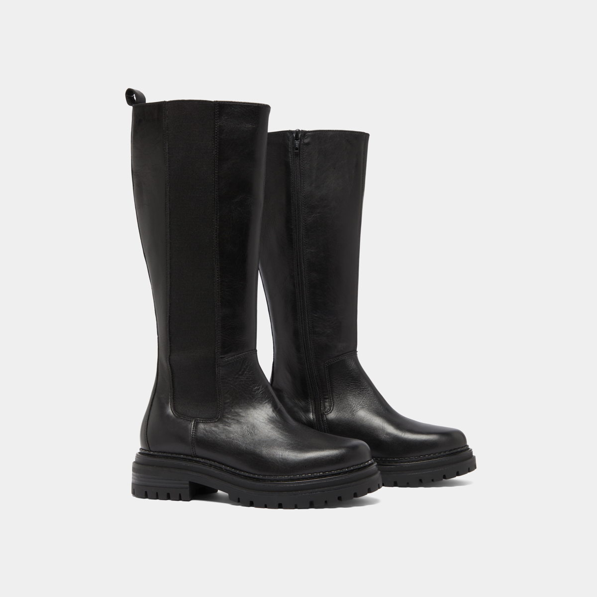 Bottes à bouts ronds et semelles crantée... in black leather | ADAL