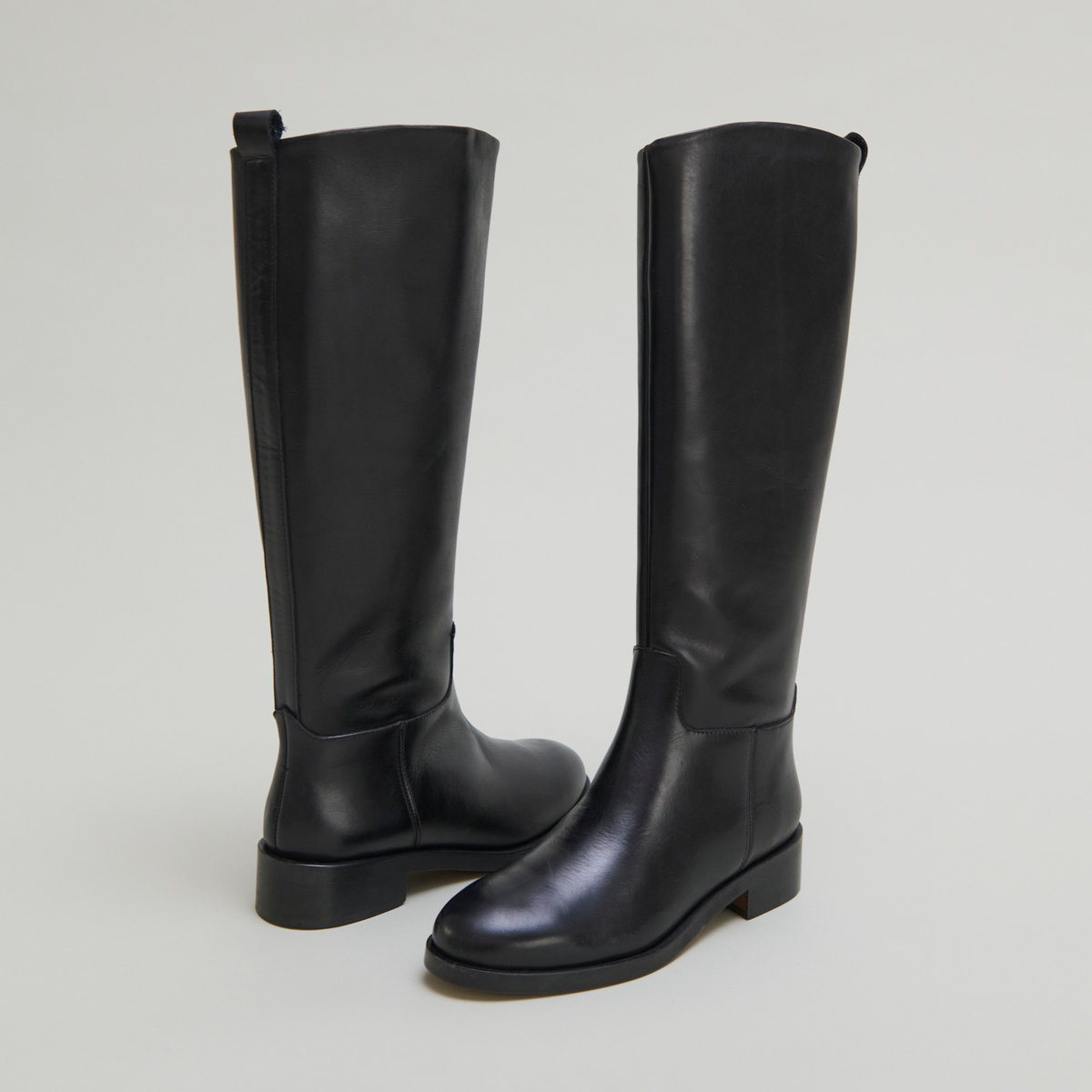 High boots in black leather | MACARON