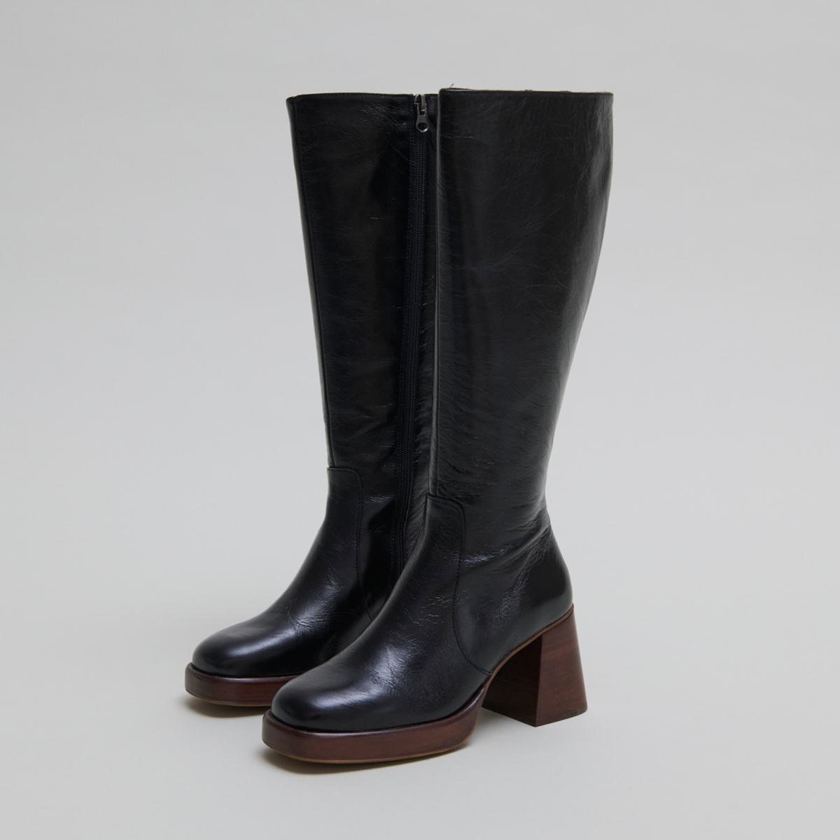 Platform boots in black distressed leather calf size L | BETINA
