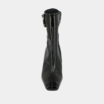High heel ankle boots with buckles and round toes black