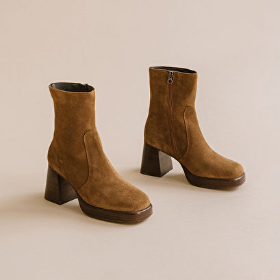Platform ankle boots in tabac suede | BRIGAND