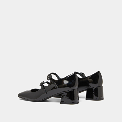 Babies with double straps and rounded toes in black patent | delou