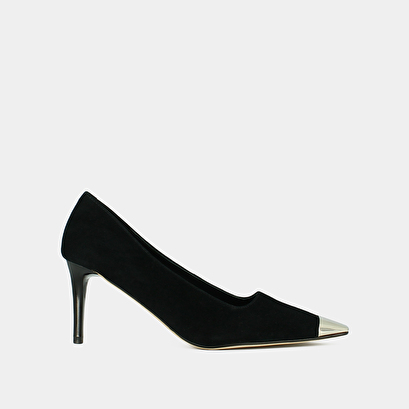 Pointed-toe pumps in black velvet | mer