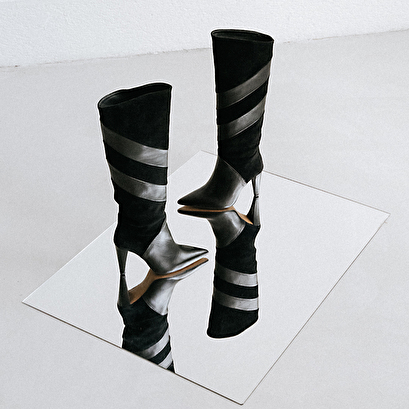 High boots with pointed toes in black suede and leather | biaggio
