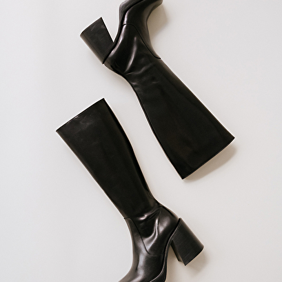 High boots with thick heels and square toes black leather calf size M | BONBON