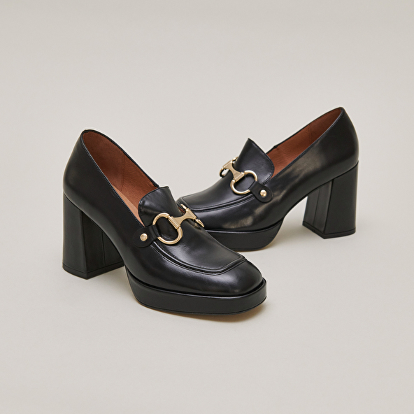 Mocassins à talons et mors in black shiny leather | VIRGILE
