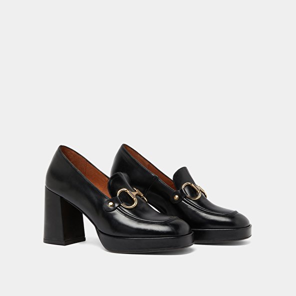 Mocassins à talons et mors in black shiny leather | VIRGILE