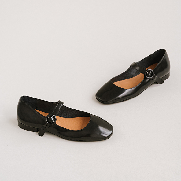 Square-toed ballerinas in black shiny leather | DAURINE