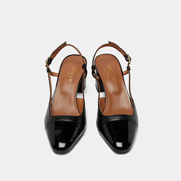 Mary Janes with heels in black patent and leather | DHAPOP