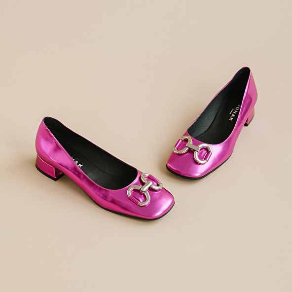 Ballerinas with flat heels and bows in fushia metallic leather | DOSTON