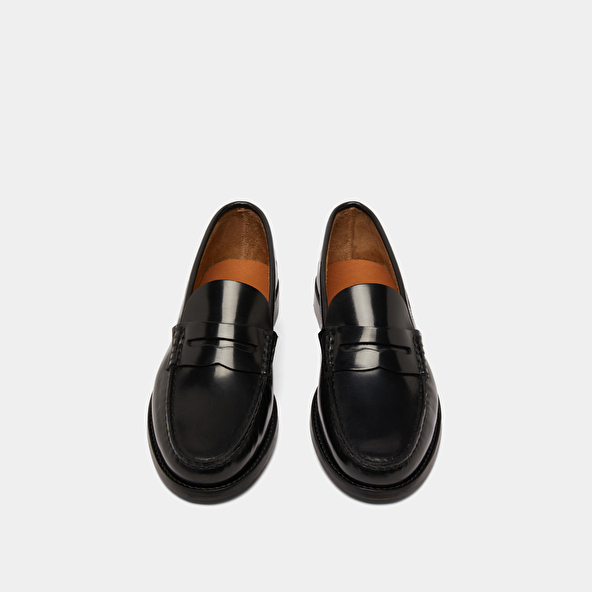 Round-toed loafers in black shiny leather | ODELYA
