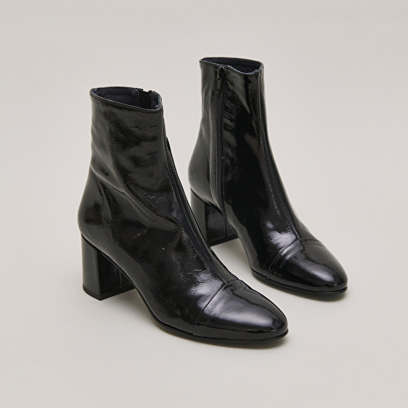 Heeled boots in black pleated patent | DONIAMA