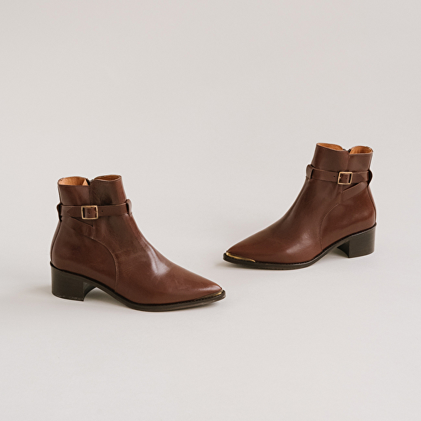 Pointed toe boots in brown leather | ARGAN