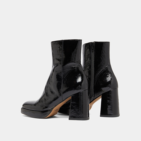 Platform ankle boots with square toes in black shiny leather | VORIS