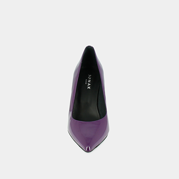 Pointed toe pumps in purple patent leather | DINERO