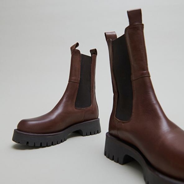 Platform boots in brown patinated leather | RIDLE