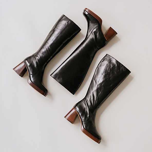 Platform boots in black distressed leather calf size M | BETINA