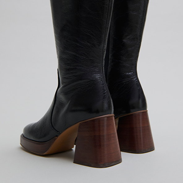 Platform boots in black distressed leather calf size L | BETINA