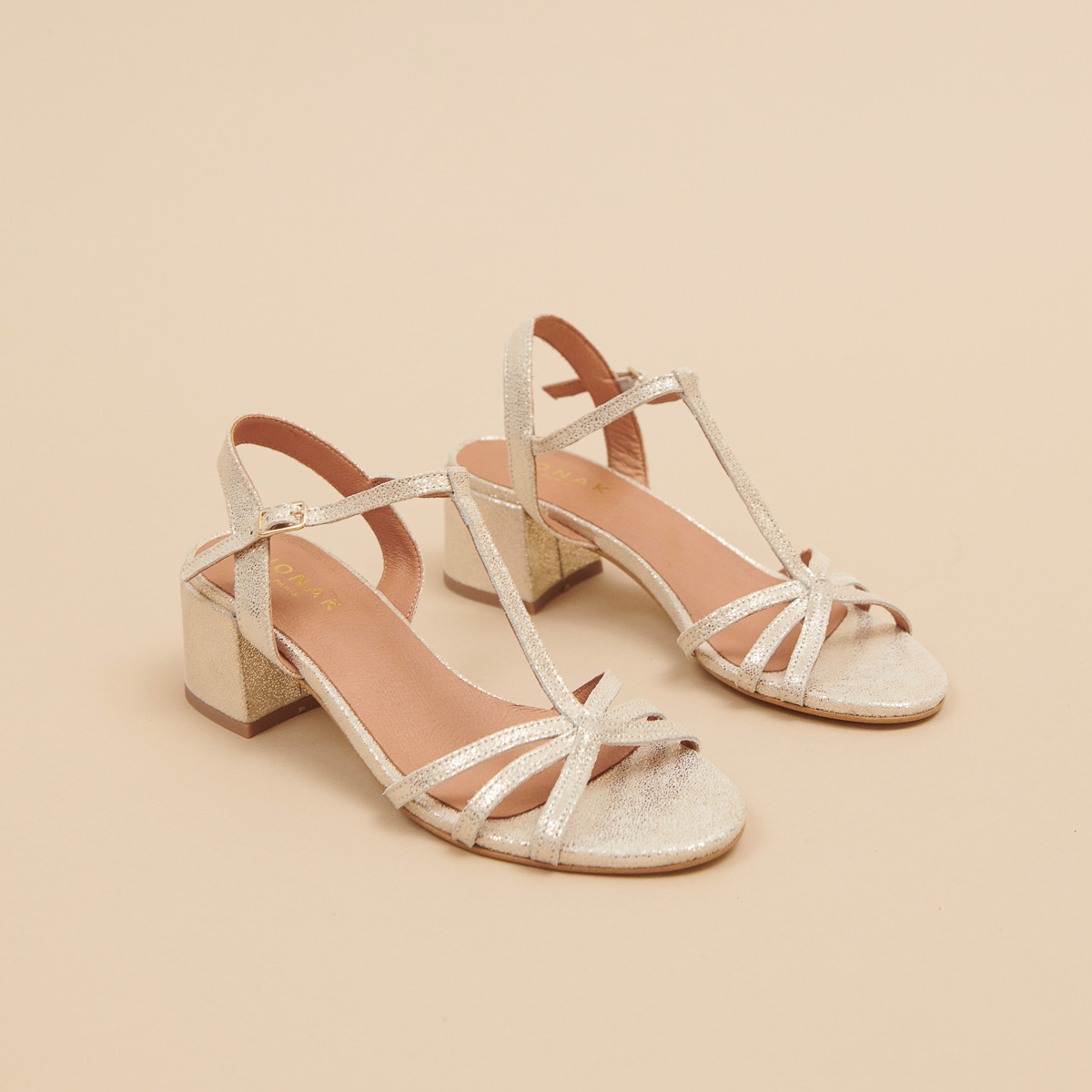 Sandals with heels and open toes in platinum laminated velvet | ADELIA