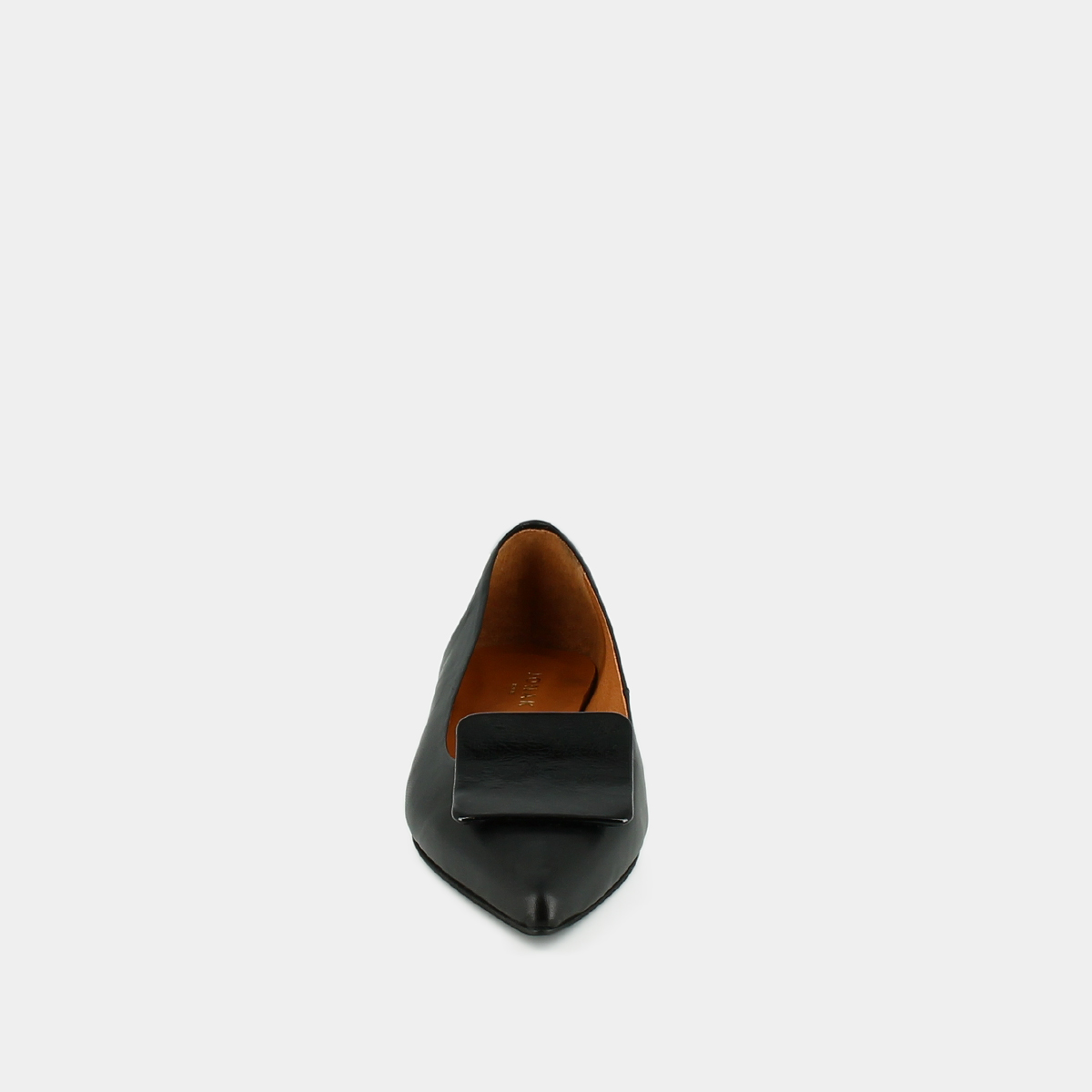 Pointed-toe ballerinas in black pleated patent | DURABLE