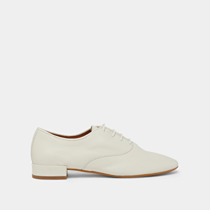 Flat heel richelieus in ecru leather | ADENISE