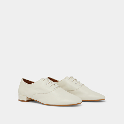 Flat heel richelieus in ecru leather | ADENISE