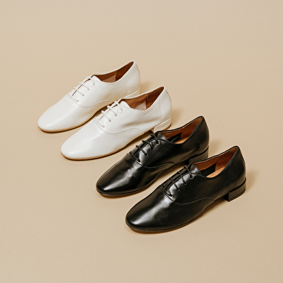 Flat heel richelieus in ecru leather | ADENISE