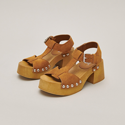 Platform sandals with open toe in a cognac suede | ELEONORE