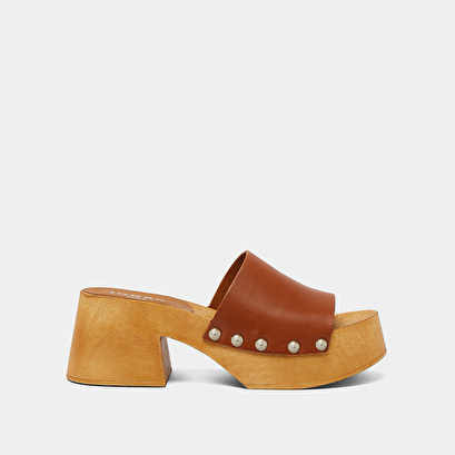 Platform mules with open toes in cognac leather | ELENA