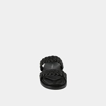 Mules with interlaced straps in black leather | walter