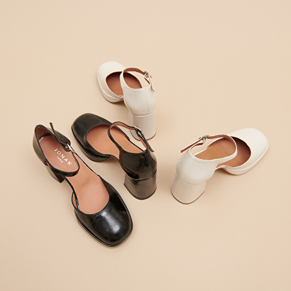 Heeled square-toe baby shoes in black shiny leather | VERO
