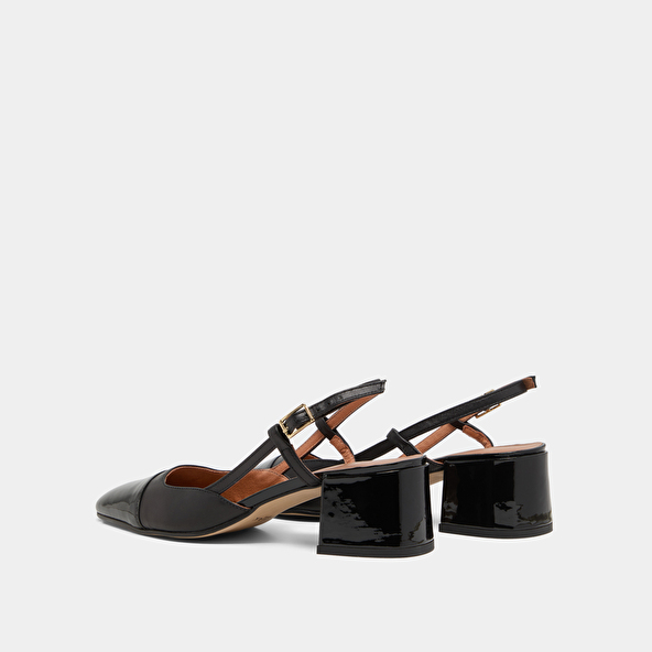 Babies with open heels in black patent leather | DHAPOPY