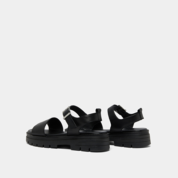 Platform sandals with straps in black leather | ASK
